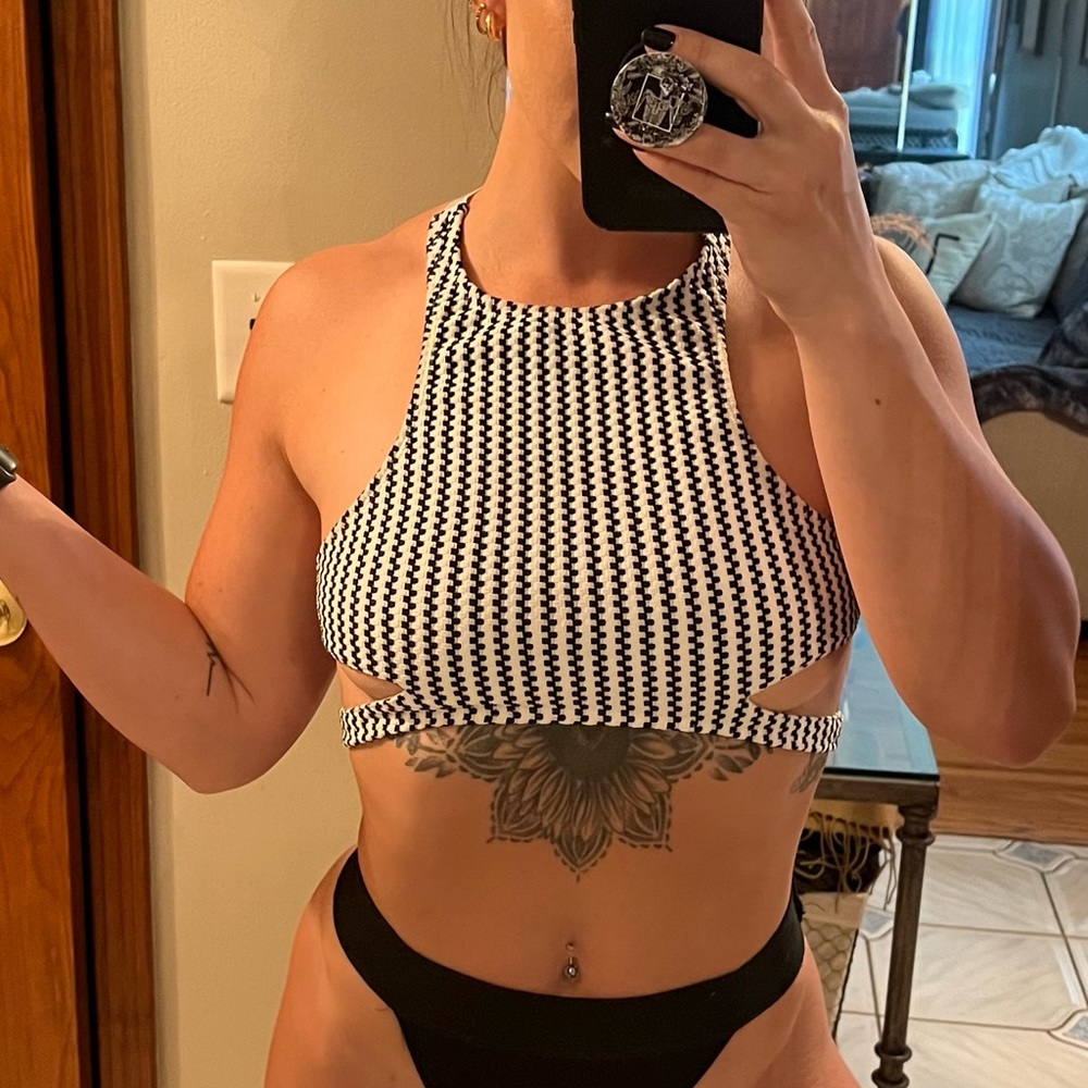 Bathing suit top